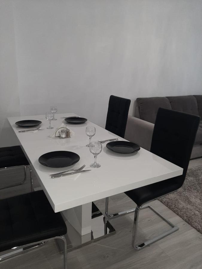 Roşu Luxury Daniel Apartament Residence Militari מראה חיצוני תמונה